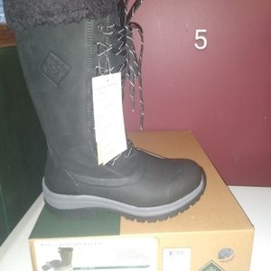 New in box muck company winter boots sz 5